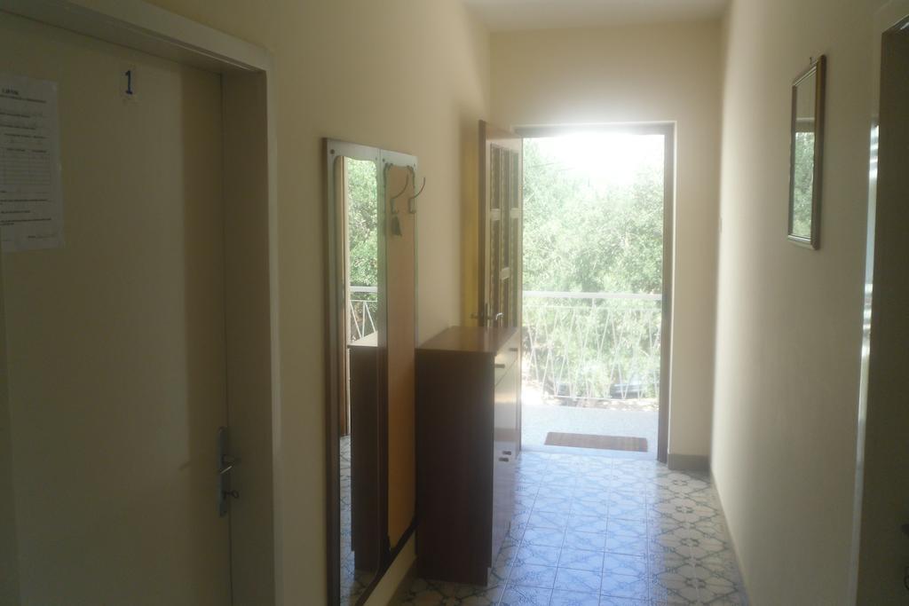 Hostel Guesthouse Mira Omis Room photo
